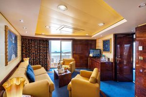 Сьют Yacht Club Executive и Family Suite с балконом